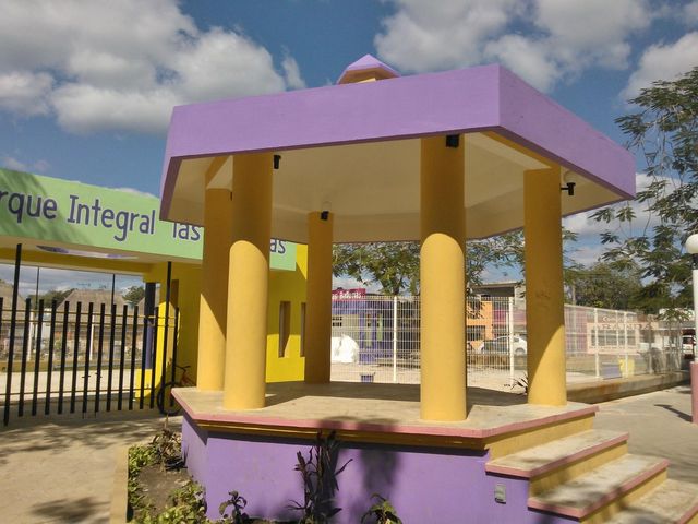 Suministro de Pintura para parques públicos del municipio de 