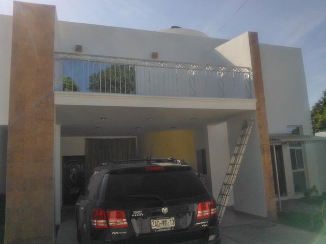 Suministro y Aplicación de Pintura en Residencia ubicada en la colonia Mulsay